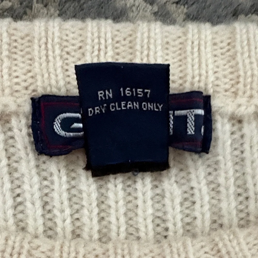 Gant 💯 Wool Ribbed Crewneck Sweater
